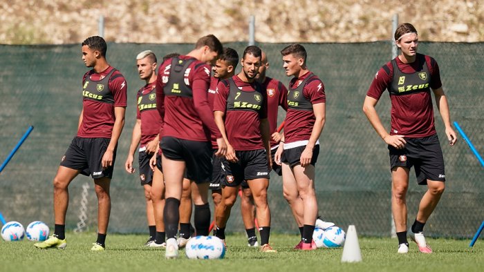 ufficiale salernitana il ritiro estivo sara a cascia