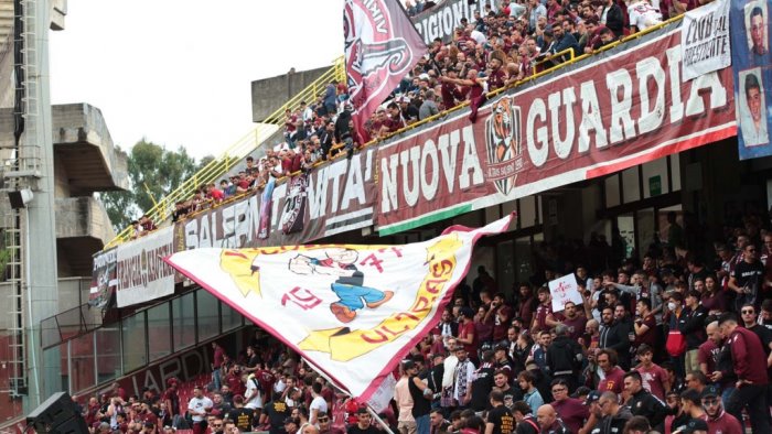 salernitana protesta ultras spostata a mercoledi tutti pronti a protestare