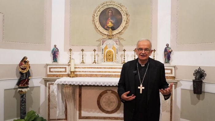 corpus domini 2025 spinillo cristo ci porta ad essere partecipi della carita