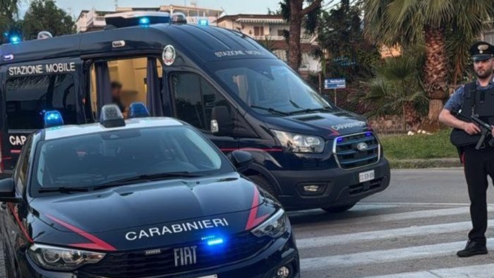 san sebastiano al vesuvio e massa di somma giro di vite dei carabinieri