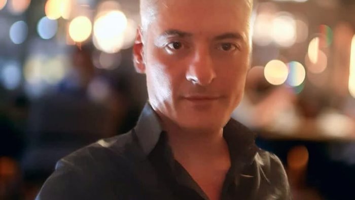 medico 48enne stroncato da un malore all uscita dall ospedale