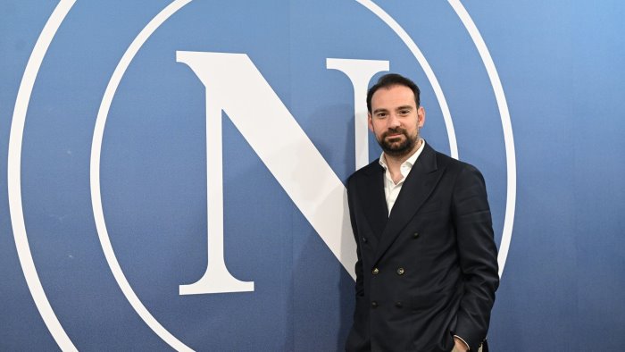 due attaccanti e un difensore il napoli lavora su un triplo fronte