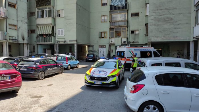 eboli uomo trovato morto in casa si indaga