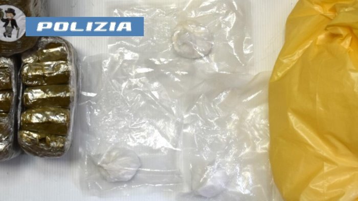 torre del greco droga nel sottosella di uno scooter arrestato