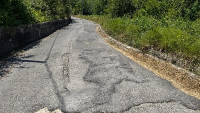 gruppo consiliare scegliamo pietrastornina anomalie installazione pali luce