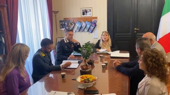 grottaminarda citta sicura comitato per l ordine pubblico in prefettura