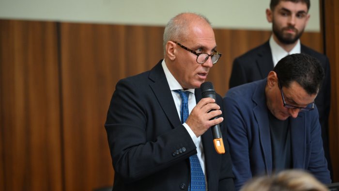 chi vuole spaccare il pd piu confronto basta imposizioni calate dall alto