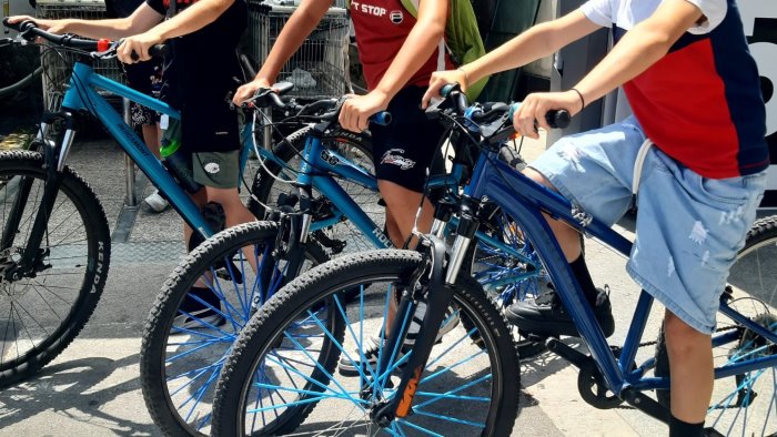 ariano il gesto di grande onesta e senso civico di cinque ragazzini