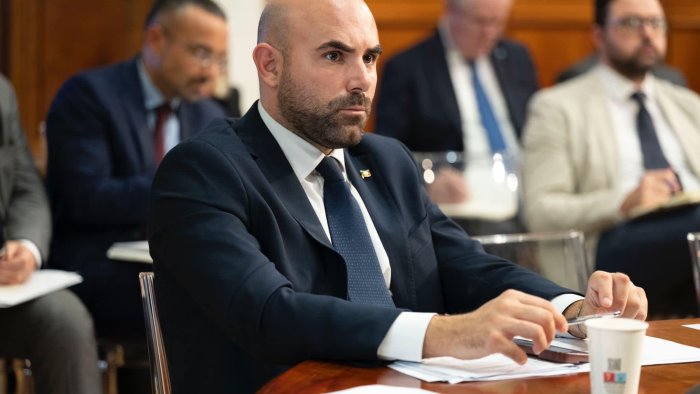 ferrante riapre linea battipaglia potenza opera fondamentale per il sud