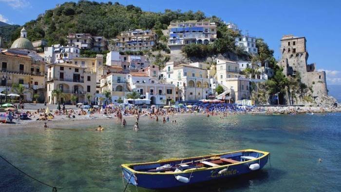 cetara solo tremila imbarchi via mare per la festa di san pietro