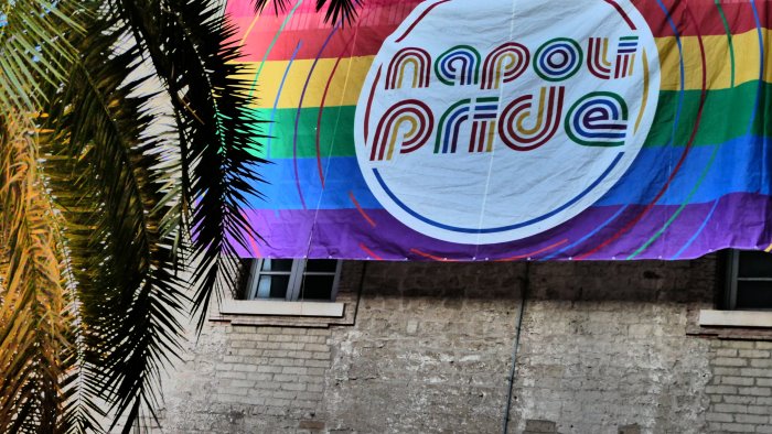 napoli budapest al via il pride nel segno della solidarieta e dei diritti