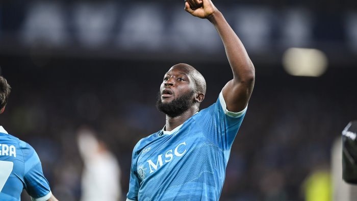 conte cambia l attacco e blocca un acquisto ma lukaku non si tocca