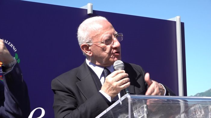 de luca i referendum non risolvono il problema serve una legge