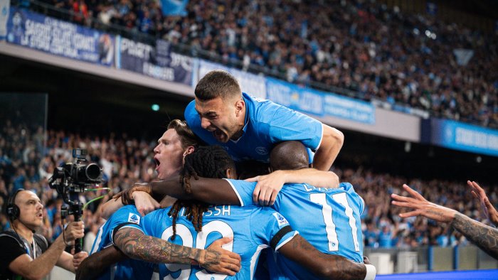 mentre l inter perde inzaghi il napoli aspetta i milioni di osimhen