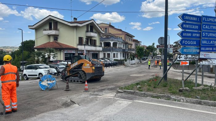 grottaminarda quasi ultimato l asfalto lungo le strade nel centro urbano