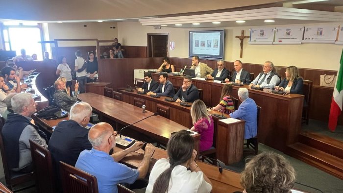 torre del greco festa dei quattro altari il sindaco e l identita della citta