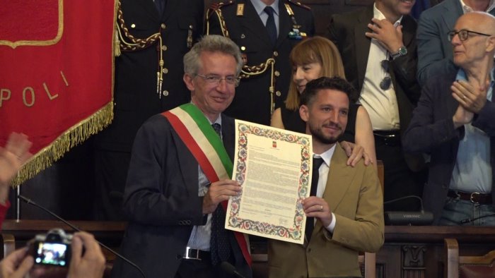 mertens napoletano vero da oggi ciro e cittadino onorario
