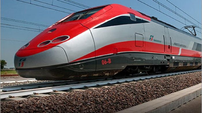 frecciarossa milano centola al via i collegamenti con il cilento