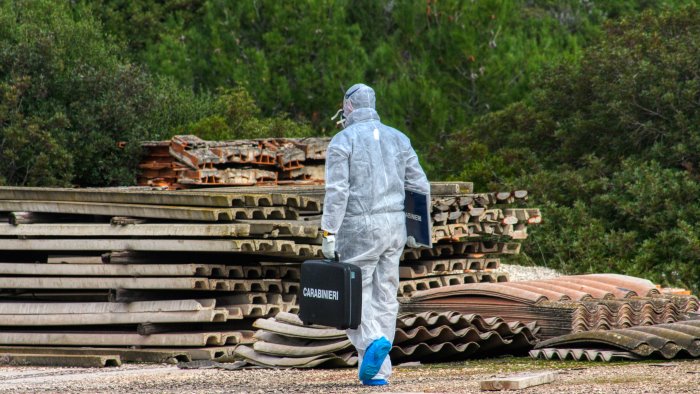 pulisce-un-pozzo-nero-operaio-ucciso-dai-gas-velenosi-tragedia-impressionante