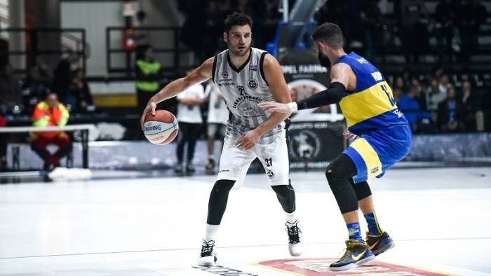 la juvecaserta saluta giuri e firma schina