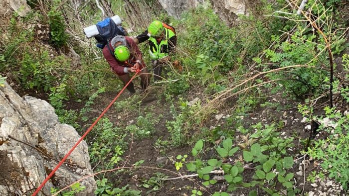 due giovani dispersi lungo il sentiero casa rocchi salvati