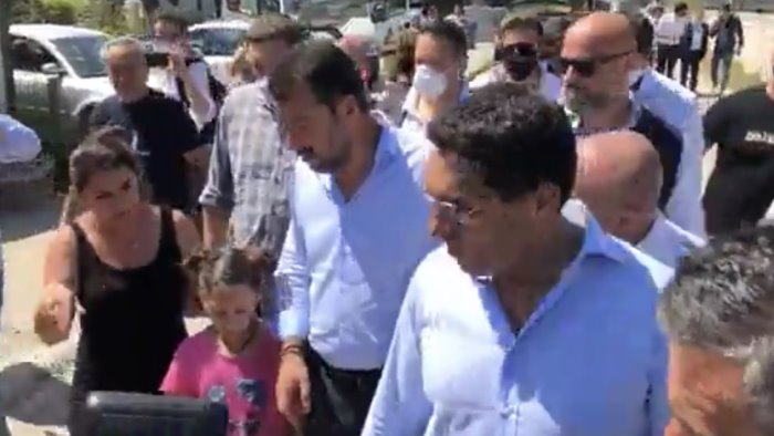 salvini al campo nomadi di giugliano
