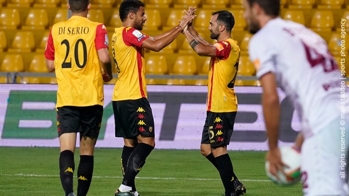 benevento vittorioso sul livorno ecco tutte le foto