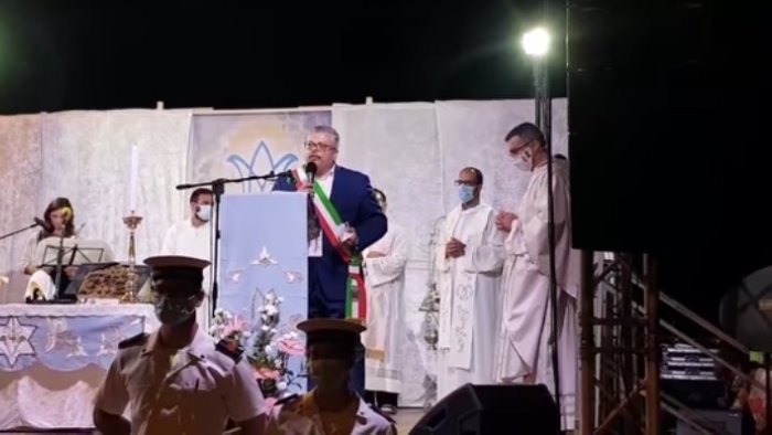 covid nuovo caso ad agropoli obbligo mascherine all aperto