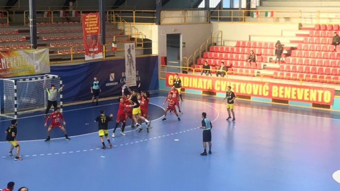 pallamano a2 per il benevento esordio in casa