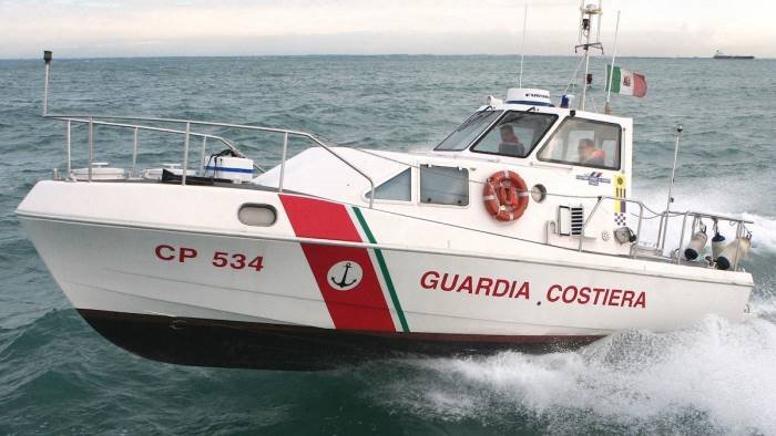 ischia marittimo soccorso dalla guardia costiera