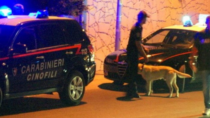 sorpresi con spinello e marijuana 5 giovani segnalati