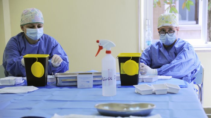 scuola e covid cisl fp si alla vaccinazione di massa