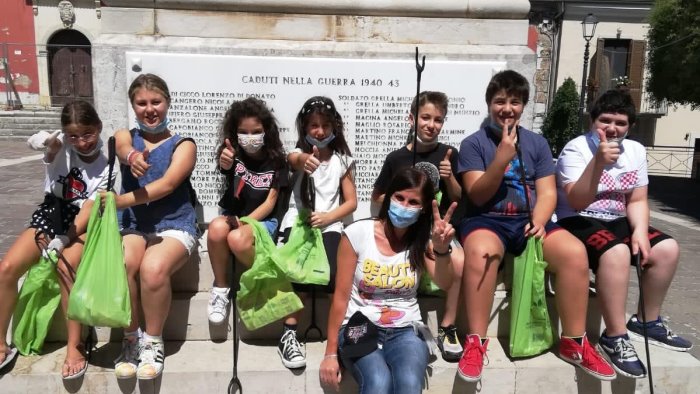 sturno raccogliamo l incivilta restituiamo il decoro