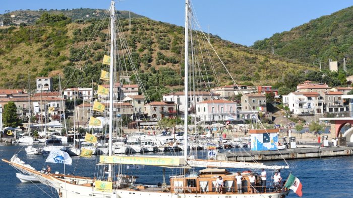 goletta verde fa tappa nel cilento due giorni di attivita ad acciaroli