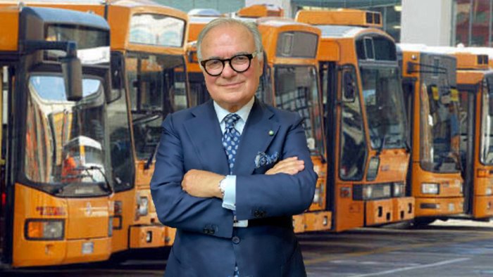 napoli e il nodo trasporti gianni lepre un fallimento citta impraticabile