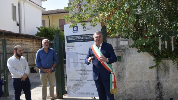 paestum nuovi uffici comunali in locale confiscato alla criminalita