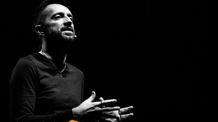 opulentia ad airola in scena andrea scanzi