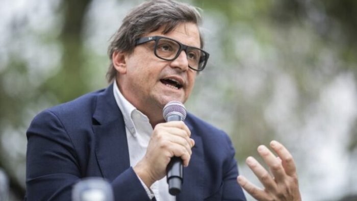 elezioni calenda basta aperture ai cinquestelle