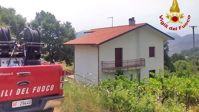 dramma della solitudine a montemarano anziana trovata morta in casa