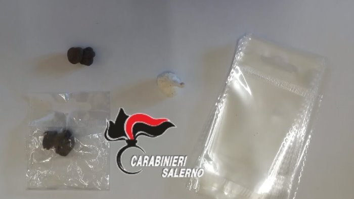 beccato con hashish e cocaina un arresto ad eboli
