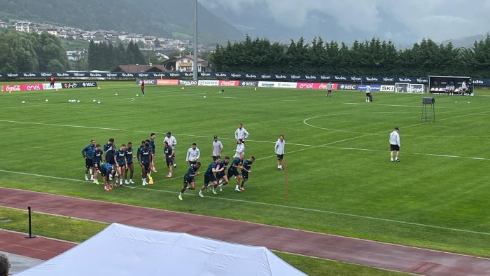 a dimaro si comincia a fare sul serio oggi prima doppia seduta di allenamento