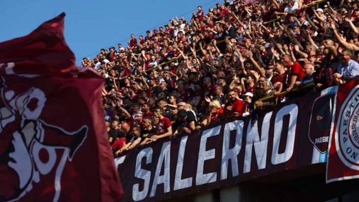la salernitana vuole emigrare nel girone b