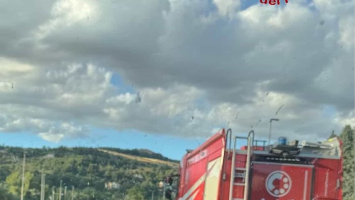 maxi incendio in basilicata vigili del fuoco anche da salerno