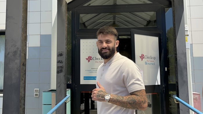 foto salernitana ecco matino visite mediche per il difensore
