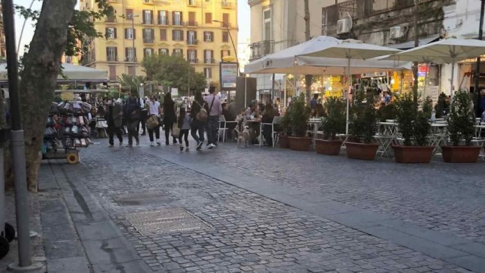 vomero isole pedonali il ritorno dell ambulantato ed e polemica