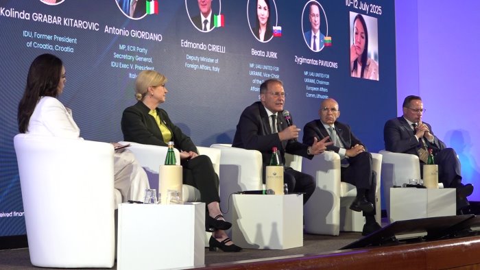 regionali il vice ministro cirielli in campo basta con il modello de luca