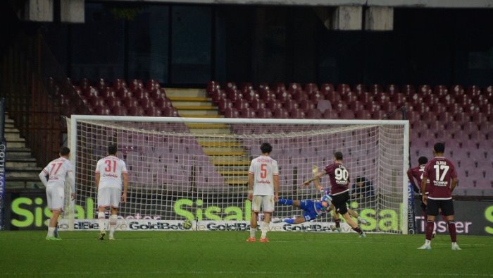 salernitana capomaggio atteso in ritiro due priorita per faggiano