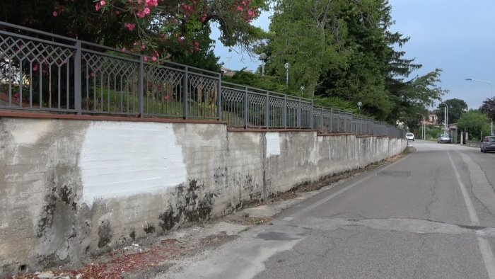 a san giovanni di ceppaloni scritta offensiva contro il ministro piantedosi