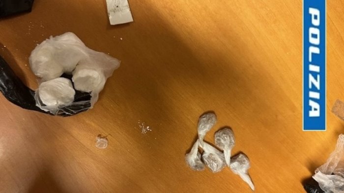 ariano irpino eroina e cocaina arrestato un 44enne per spaccio
