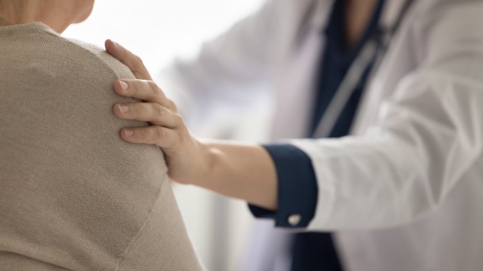 gelosia e gestione del budget familiare moglie maltrattata condannato